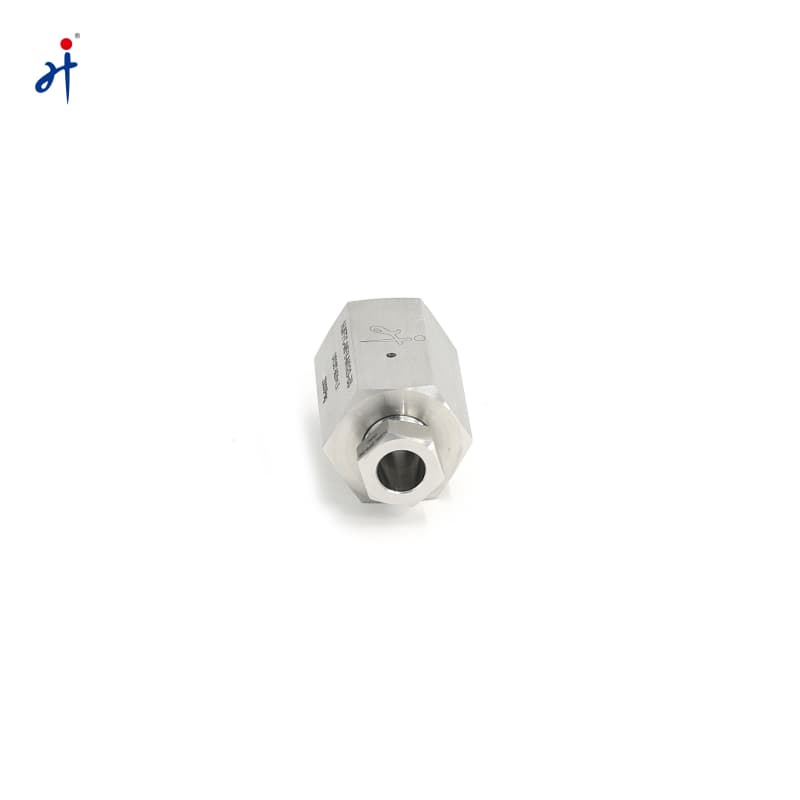 Female Threaded 3:8 Compression Fitting-3